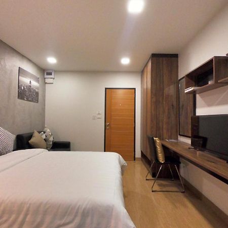 Tata House Lejlighedshotel Bangkok Eksteriør billede