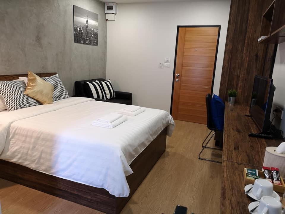 Tata House Lejlighedshotel Bangkok Eksteriør billede