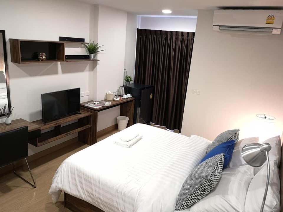 Tata House Lejlighedshotel Bangkok Eksteriør billede