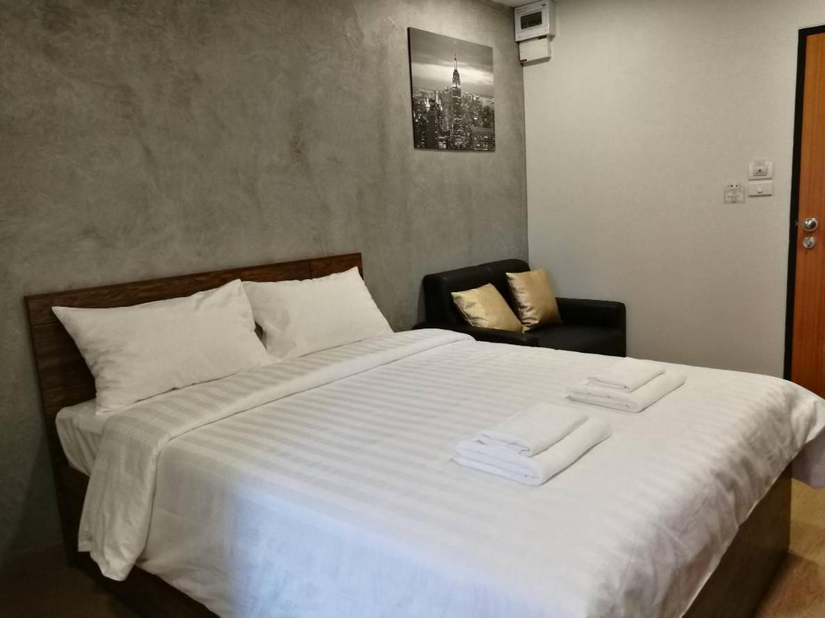 Tata House Lejlighedshotel Bangkok Eksteriør billede